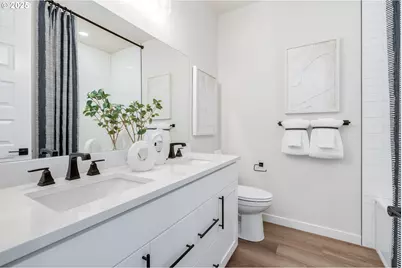 8275 SE Blanton St, Hillsboro, OR 97123 - Photo 31