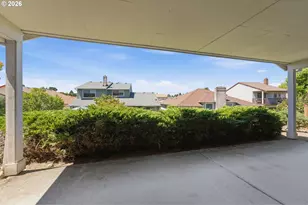 2115 NE 158th Pl, Portland, OR 97230 - Photo 37