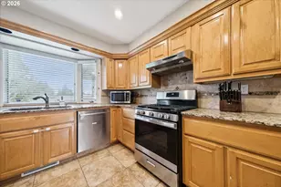 10634 SW Cook Ln, Portland, OR 97223 - Photo 9