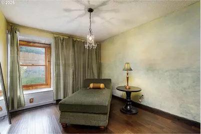 370 SW 4th St, Gresham, OR 97080 - Photo 19