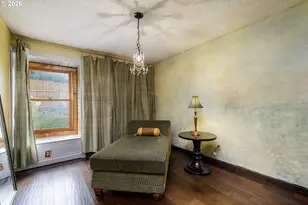 370 SW 4th St, Gresham, OR 97080 - Photo 19