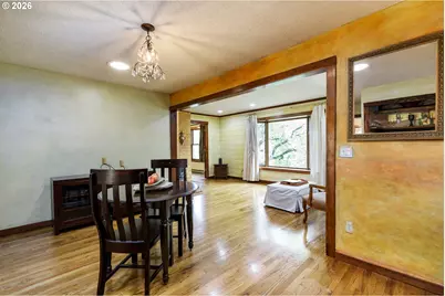 370 SW 4th St, Gresham, OR 97080 - Photo 29