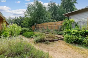370 SW 4th St, Gresham, OR 97080 - Photo 45