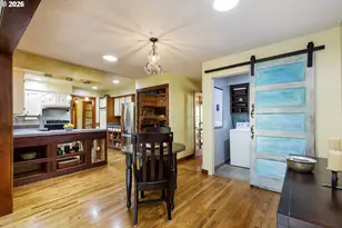 370 SW 4th St, Gresham, OR 97080 - Photo 31