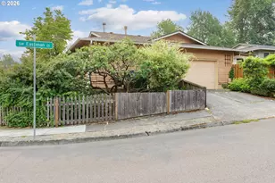 370 SW 4th St, Gresham, OR 97080 - Photo 3