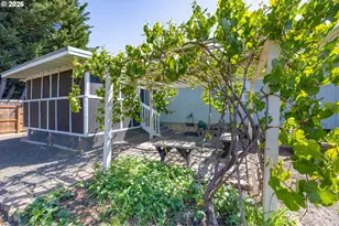 4216 Stella St, Roseburg, OR 97471 - Photo 43