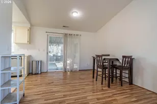 4216 Stella St, Roseburg, OR 97471 - Photo 9