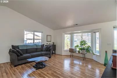 4216 Stella St, Roseburg, OR 97471 - Photo 5