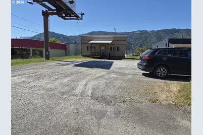 129 S Old Pacific Hwy, Myrtle Creek, OR 97457 - Photo 11