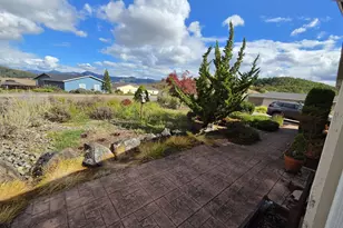 647 Highland Vista Ln, Roseburg, OR 97471 - Photo 33