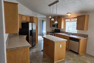 647 Highland Vista Ln, Roseburg, OR 97471 - Photo 11