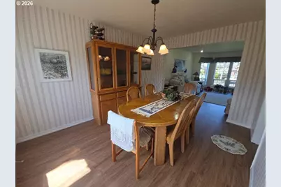 2383 Oregon Ave, North Bend, OR 97459 - Photo 11