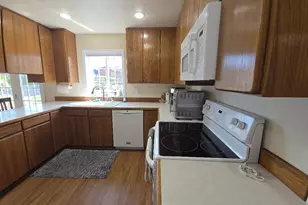 2383 Oregon Ave, North Bend, OR 97459 - Photo 15
