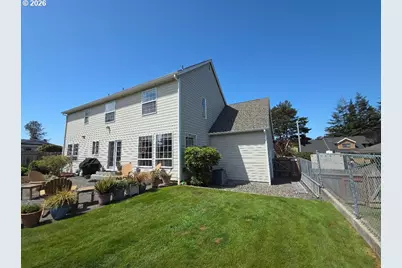 2383 Oregon Ave, North Bend, OR 97459 - Photo 3