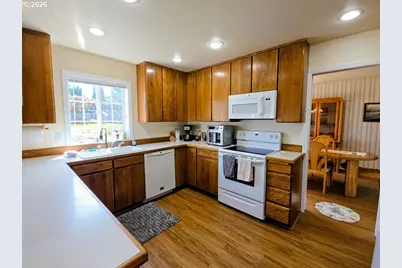 2383 Oregon Ave, North Bend, OR 97459 - Photo 13
