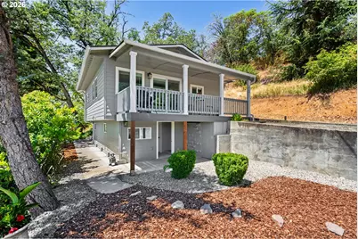 1840 NW Goetz St, Roseburg, OR 97471 - Photo 3