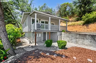 1840 NW Goetz St, Roseburg, OR 97471 - Photo 3