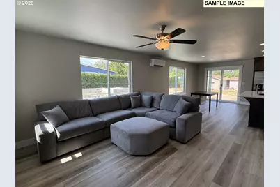 1117 Laura St, Myrtle Creek, OR 97457 - Photo 5
