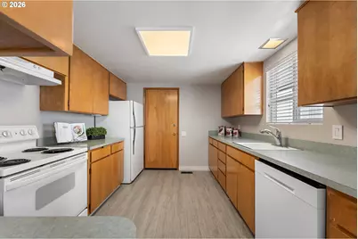 16375 SW Royalty Pkwy, King City, OR 97224 - Photo 13