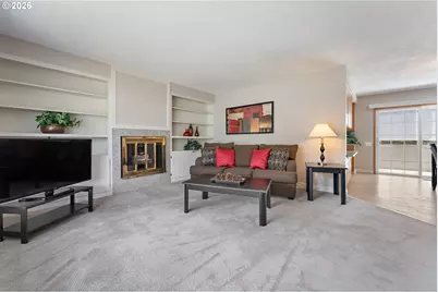 16375 SW Royalty Pkwy, King City, OR 97224 - Photo 5