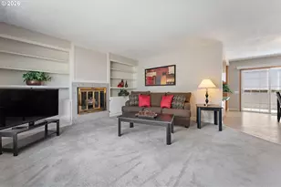 16375 SW Royalty Pkwy, King City, OR 97224 - Photo 5