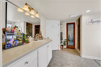 850 E Beacon Dr, Eugene, OR 97404 - Photo 27