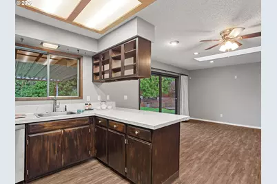 5915 SW Illinois St, Portland, OR 97221 - Photo 17