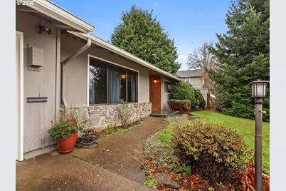 5915 SW Illinois St, Portland, OR 97221 - Photo 3