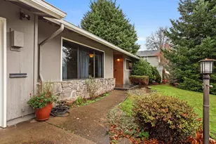 5915 SW Illinois St, Portland, OR 97221 - Photo 3