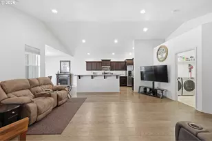 5775 Donohoe Ave, Eugene, OR 97402 - Photo 9