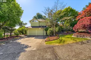 2902 SW Orchard Hill Pl, Lake Oswego, OR 97035 - Photo 1