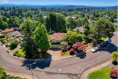 2902 SW Orchard Hill Pl, Lake Oswego, OR 97035 - Photo 3