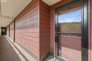 5250 S Landing Dr, Portland, OR 97239 - Photo 3