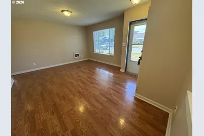 352 28th Ave, Longview, WA 98632 - Photo 3