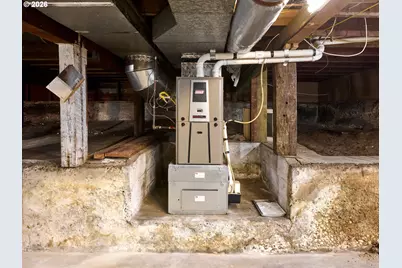 216 S James St, Silverton, OR 97381 - Photo 23