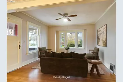 216 S James St, Silverton, OR 97381 - Photo 5
