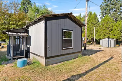 200 Lizzy Ln, Glendale, OR 97442 - Photo 15