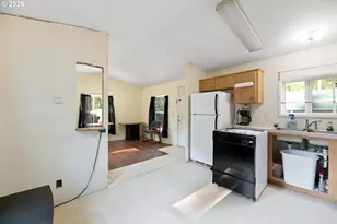 200 Lizzy Ln, Glendale, OR 97442 - Photo 9