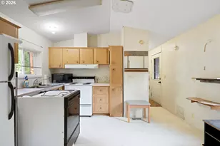 200 Lizzy Ln, Glendale, OR 97442 - Photo 7