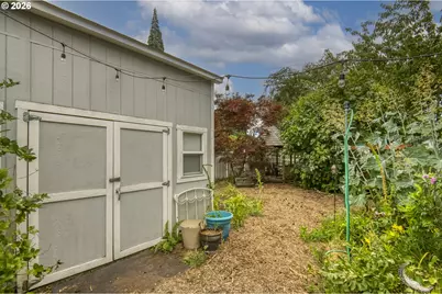 405 NE 86th Ave, Portland, OR 97220 - Photo 39