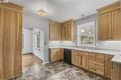 405 NE 86th Ave, Portland, OR 97220 - Photo 9