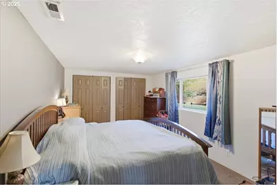 42801 Island Inn Dr, Lebanon, OR 97355 - Photo 17