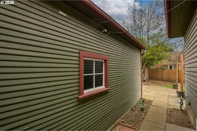 3424 NE Halsey (Dead End) St, Portland, OR 97232 - Photo 23