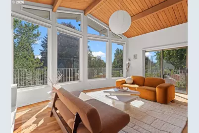 2345 NE Ridgewood Dr, Portland, OR 97212 - Photo 7