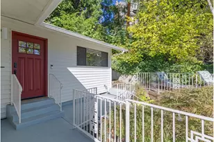 2345 NE Ridgewood Dr, Portland, OR 97212 - Photo 3