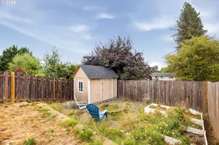 35477 Oakwood Dr, Saint Helens, OR 97051 - Photo 27