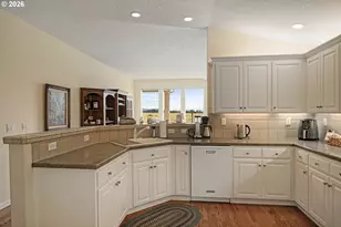 762 SE St Andrews Ln, Dallas, OR 97338 - Photo 17