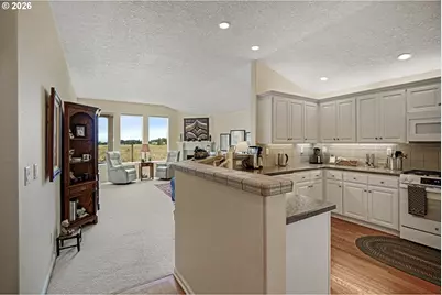 762 SE Saint Andrews Ln, Dallas, OR 97338 - Photo 11