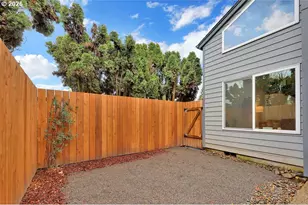 2700 Harlow Rd, Eugene, OR 97401 - Photo 29