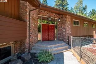 2327 Lynnwood Dr, Longview, WA 98632 - Photo 3